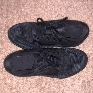 Nike mens size 10 running shoes